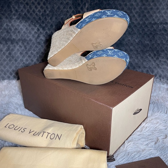💙 Louis Vuitton Vachetta and Denim Espadrille Wedge Heels 💙 - Picture 10 of 15